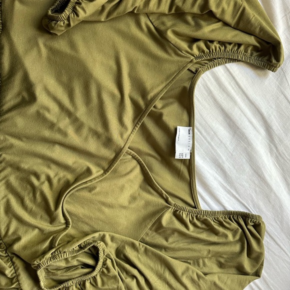 ASOS DESIGN Curve jersey wrap smock midi dress - Picture 3 of 4